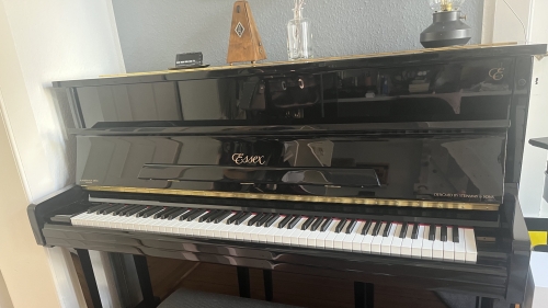 Essex - Piano EUP-116E